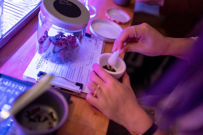 2 hour Gin School Experience in Aberdeen - Distilling your recipe in a copper mini-still