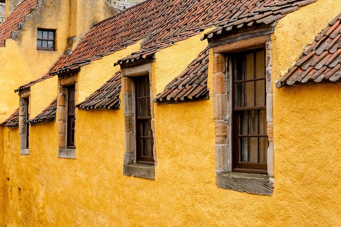 4-Day Outlander Trail Tour from Edinburgh Including Admissions - The coach, hotels, and daily rhythm