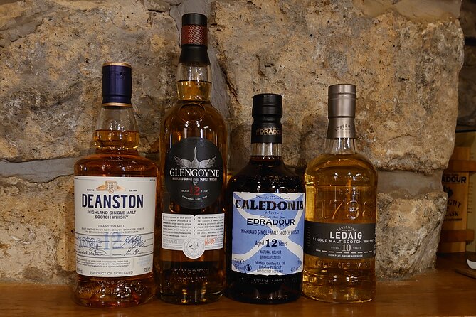 Afternoon Whisky Tasting in a Traditional Edinburgh Bar - Starting at the Jolly Judge on James Court