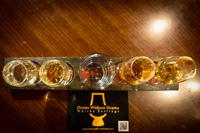 Afternoon Whisky Tasting in a Traditional Edinburgh Bar - Four single malts, four chances to find your taste