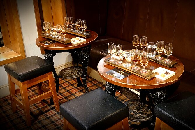 Afternoon Whisky Tasting in a Traditional Edinburgh Bar - Neil’s teaching style and the value of plain language