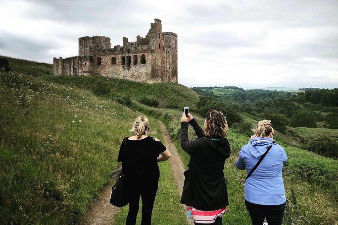 Beyond Edinburgh (Half Day Tour) - The guides shape the experience