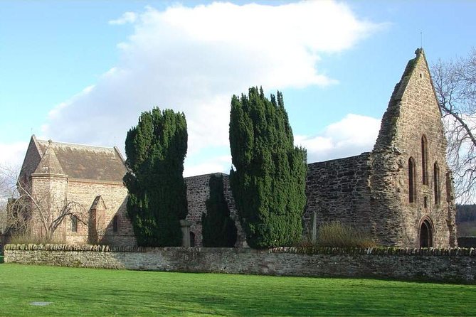 Clan Tour - OUTLANDER series and Loch Ness - Two Hours at Culloden Battlefield
