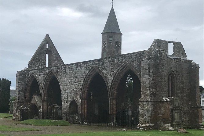 Culloden Battlefield, Clava Cairns and Loch Ness, Urquhart Castle - Beauly Priory: a short medieval pause