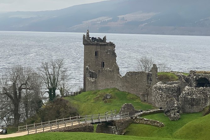 Culloden Battlefield, Clava Cairns and Loch Ness, Urquhart Castle - Loch Ness and Urquhart Castle: big views, limited castle time