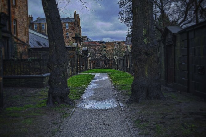Dark History and Ghost Tour of Edinburgh - Why this Edinburgh ghost walk works