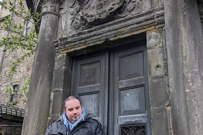 Dark History and Ghost Tour of Edinburgh - Mercat Cross and Edinburgh’s public spectacles