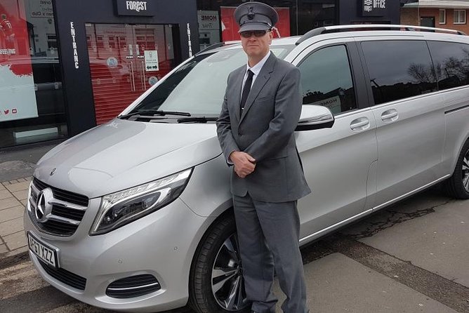 Edinburgh Airport to Glasgow City Chauffeured Hire Driver - Punctuality, communication, and driving standards