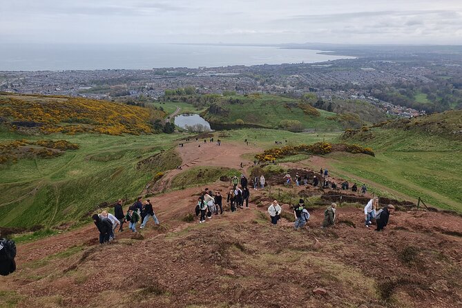 Edinburgh: Arthur's Seat Hike with Local Guide - What you see on the way up