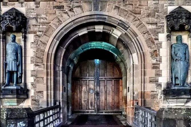 Edinburgh Castle Guided Tour - Tickets Included - Entering Edinburgh Castle with your ticket included