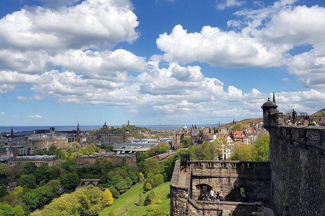 Edinburgh Castle Guided Walking Tour in English - What You Learn About the Castle