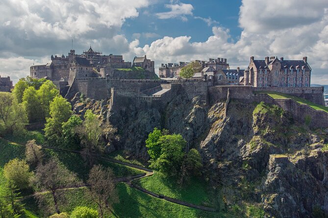 Edinburgh Castle: Guided Walking Tour with Entry Ticket - Why Edinburgh Castle deserves a guided visit