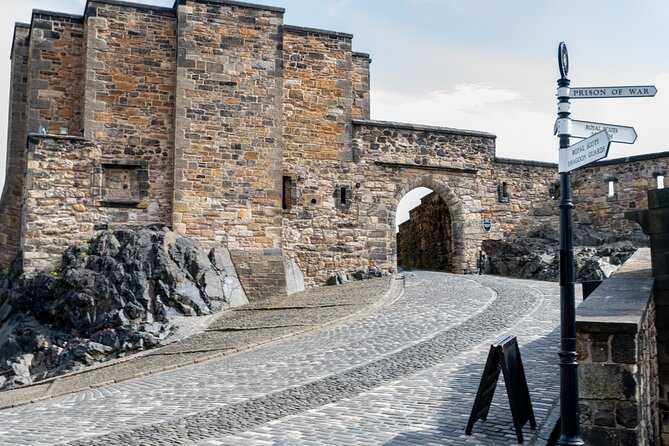 Edinburgh Castle: Guided Walking Tour with Entry Ticket - The Royal Palace and Mary, Queen of Scots