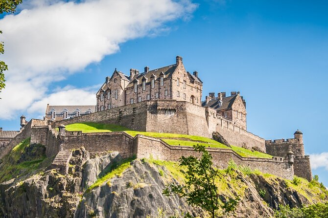 Edinburgh Castle Highlights Tour with Tickets, Map, and Guide - Why Edinburgh Castle is easier with a guide