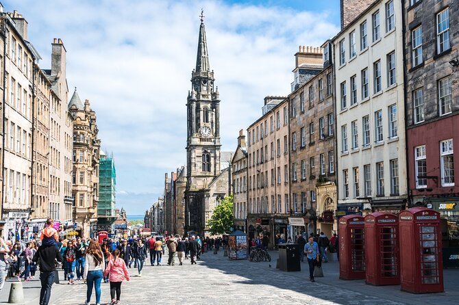 Edinburgh Castle & Old Town Small Group Guided Tour - Scotland’s Religious Conflicts in the Old Town