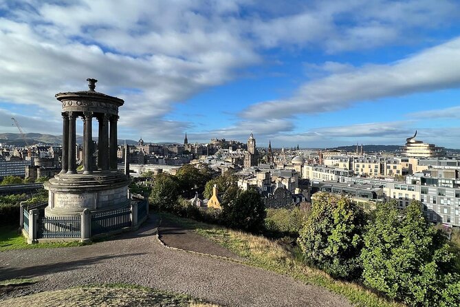 Edinburgh City 4 Hour Private Guided Taxi Tour - A private taxi is a smart way to meet Edinburgh