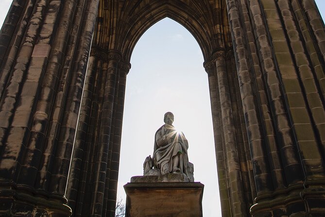 Edinburgh: Dean Village & New Town Walking Tour - Scott Monument and Edinburgh’s literary identity