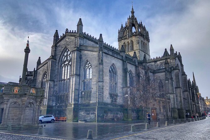 Edinburgh Experience By Car - An old Edinburgh church and the city’s faith