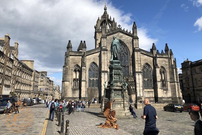 Edinburgh Half Day Guided Private Tour in a Premium Minivan - Why this private format works in Edinburgh