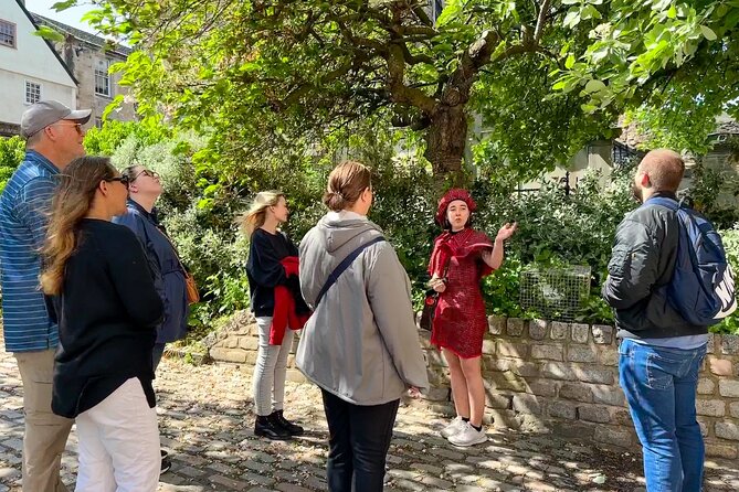 Edinburgh Historical Gems Tour with Whisky & Local Flavours - Scottish tablet, haggis, and a dram of whisky