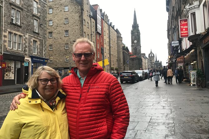 Edinburgh Like a Local: Private & Personalized Experience (3 hrs) - Whisky, pubs, and Edinburgh after dark