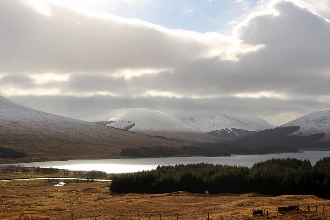 Edinburgh: Loch Ness, Glen Coe & Highlands Private Tour - Leaving Edinburgh beneath the Kelpies