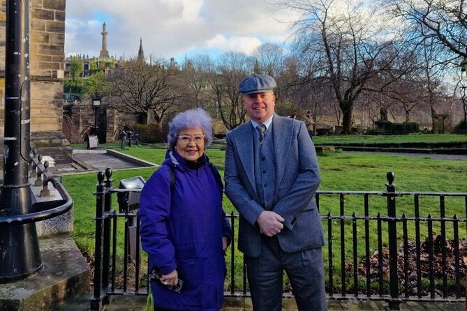 Edinburgh Luxury Private Day Tour | The Royal Experience - The driver-guide question matters