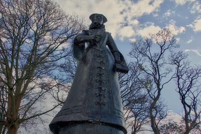 Edinburgh: Mary Queen of Scots Privately Guided Luxury Day Tour - Why Mary Queen of Scots Makes a Good Edinburgh Day Trip