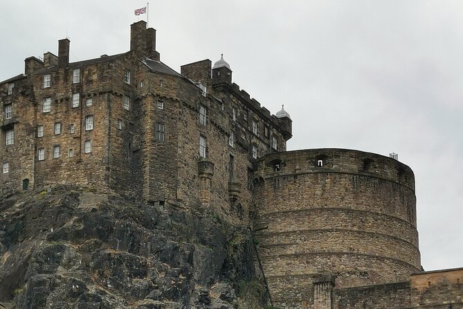 Edinburgh Old Town Private Self-Guided Tour - Edinburgh Castle on Castle Rock