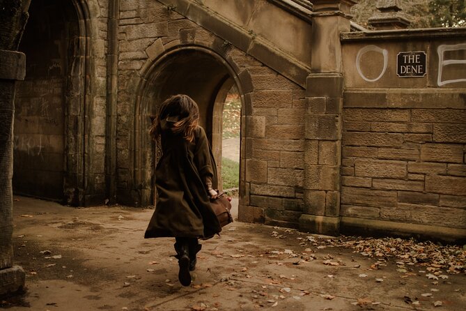 Edinburgh Photo Shoot - capture your memories ! - Choosing Dean Village and Circus Lane instead