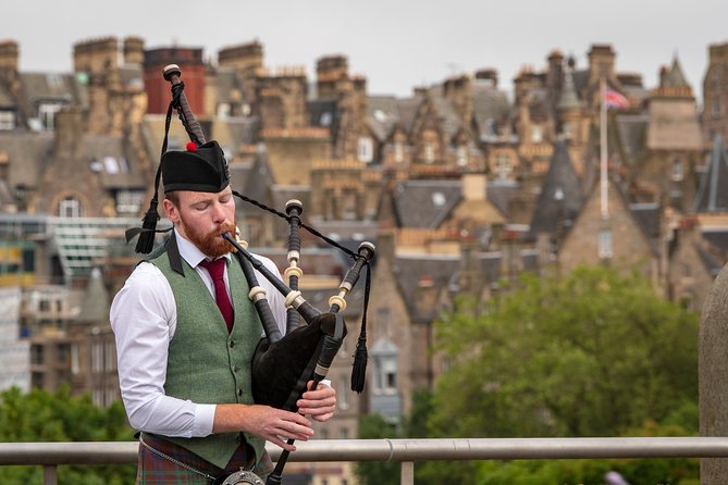 Edinburgh Photography Masterclass - Private Photography Lesson - Golden hour, city lights, and changing conditions