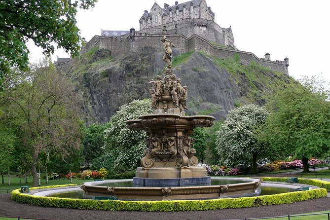 Edinburgh Private Tour with a Local - Highlights & Hidden Gems - What makes this private Edinburgh walk different