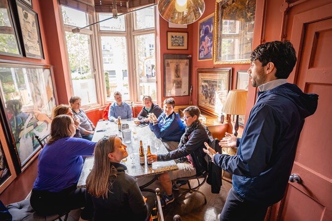 Edinburgh: Pubs & History Walking Tour with Beer Tasting - Starting near St Giles’ Street
