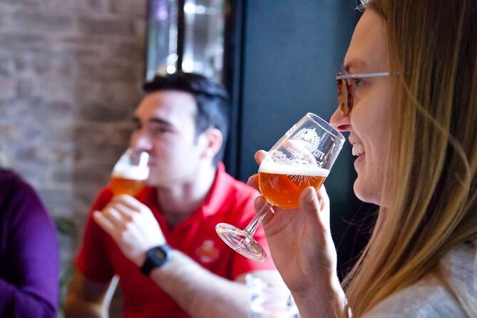 Edinburgh: Pubs & History Walking Tour with Beer Tasting - Cowgate, where the evening picks up