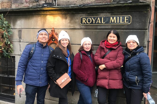 Edinburgh Shore Excursion with a Local Guide: 100% Personalized & Private - Edinburgh Castle and the Scott Monument