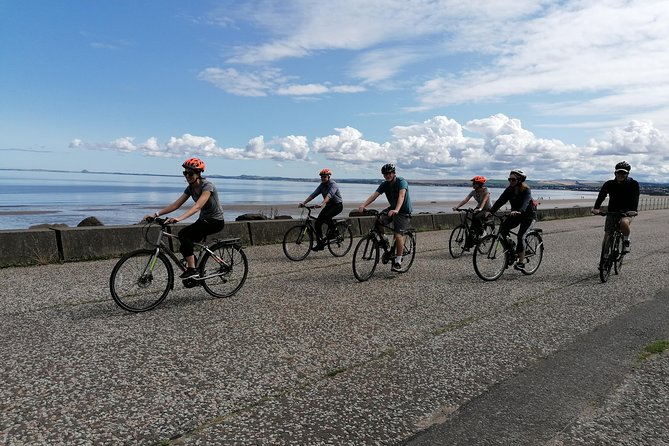 Edinburgh Sky to Sea Bike or E-Bike Tour with Transfer by TBC - Johann’s guiding style and the small-group advantage