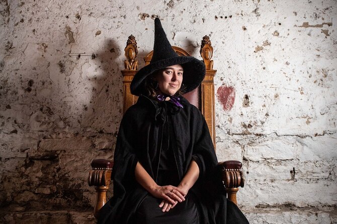 Edinburgh: Witches & Haunted History Walking Tour - Upper Bow, Victoria Street, and the power of a good story