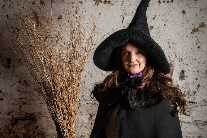 Edinburgh: Witches & Haunted History Walking Tour - Finishing at Grassmarket with Half-Hangit Maggie