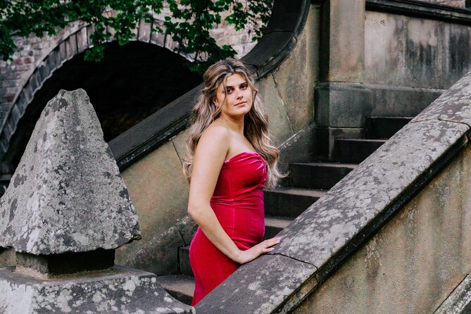 Elegant Professional Private Photoshoot Tour in Edinburgh - Following the Water of Leith to St. Bernard’s Well