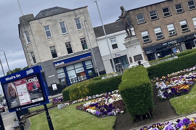 Escape Burns' Hame Toun: Outdoor Puzzle Game in Ayr - The cultural landmark at 21 New Bridge Street