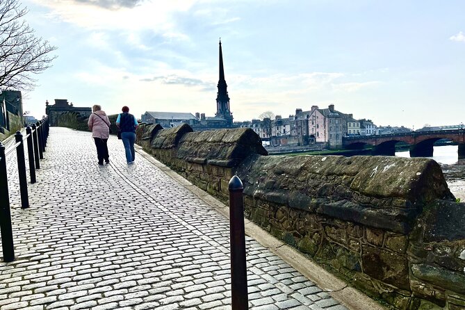Escape Burns' Hame Toun: Outdoor Puzzle Game in Ayr - River Street and the final challenge