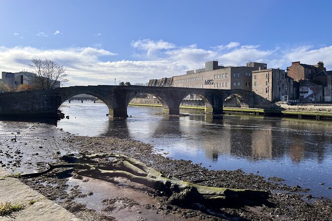 Escape Burns' Hame Toun: Outdoor Puzzle Game in Ayr - Starting at Burns Statue Square