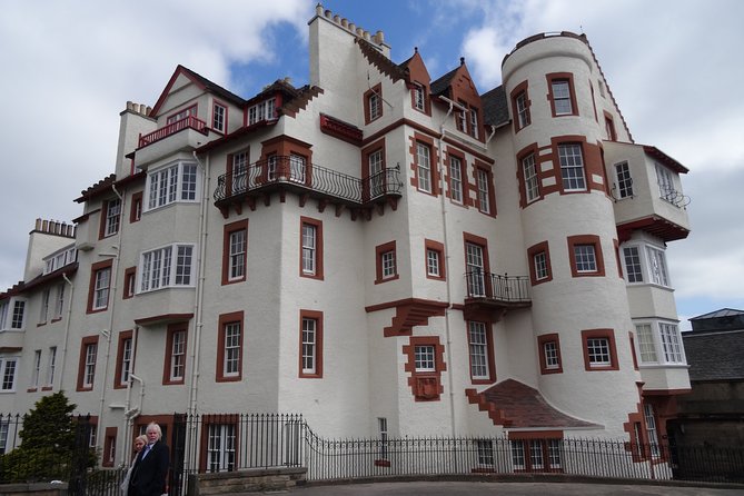 Essential Walking Tour of Edinburgh's Old Town - Mercat Cross and the public life of Edinburgh
