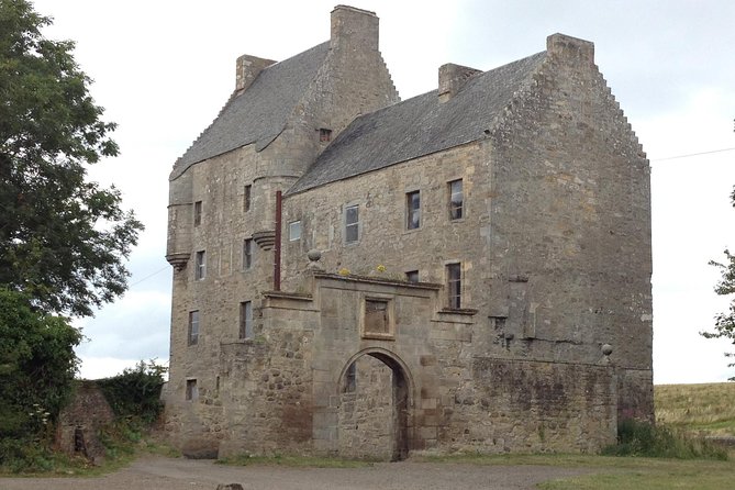 Five Outlander locations , Outlander film locations tour - Midhope Castle, Jamie’s Lallybroch