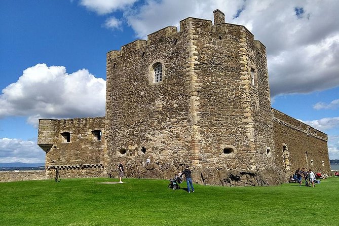 Five Outlander locations , Outlander film locations tour - Linlithgow Palace and the Wentworth Prison scenes