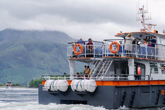 Fort William Seal Island Cruise - What the crew adds to the experience