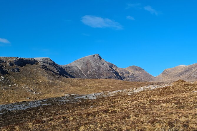 Full-Day Walking and Hiking Adventure in Quinag Mountain Range - The guide adds more than route-finding