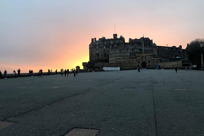Ghosts of Edinburgh: Bloody Past Exploration Game and Tour - New College on The Mound
