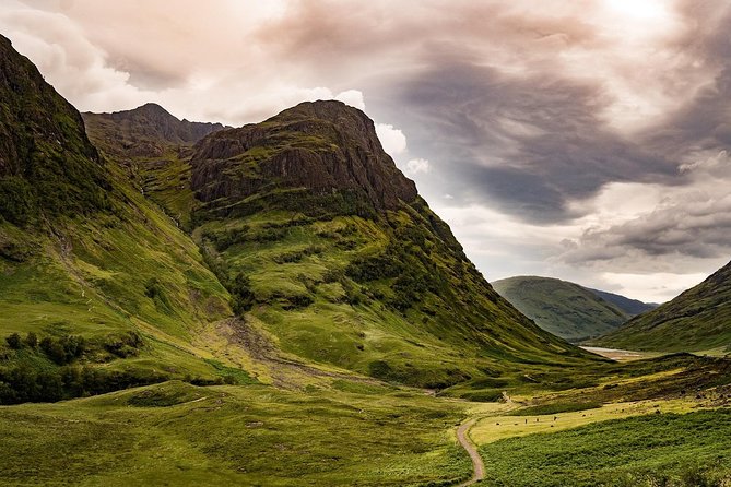 Glasgow: Oban, Glencoe & West Highland Castles - Castle Stalker and the road through the west