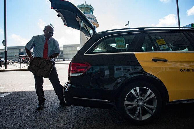 Glasgow Private Transfer from Glasgow Airport to City centre - From Glasgow Airport to your hotel in about 25 minutes
